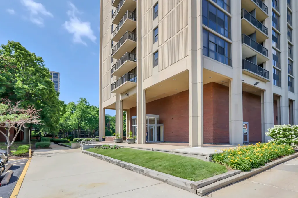 2901 South Michigan Avenue Chicago IL 60616
