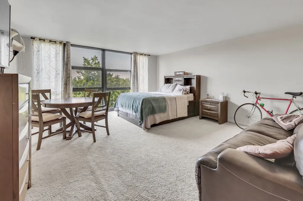 2901 South Michigan Avenue Chicago IL 60616
