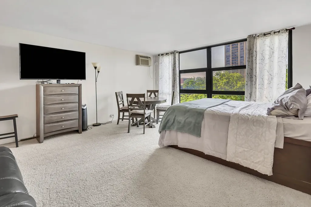 2901 South Michigan Avenue Chicago IL 60616