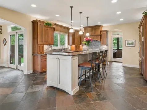 901 Kenton Road Deerfield IL 60015