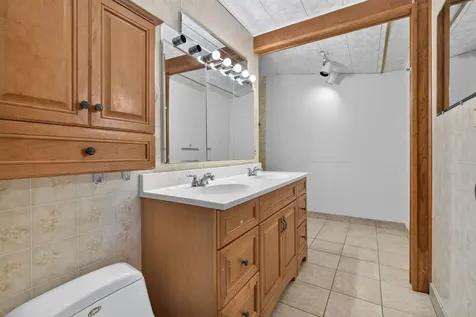 526 Laurel Avenue Romeoville IL 60446