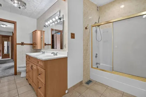 526 Laurel Avenue Romeoville IL 60446
