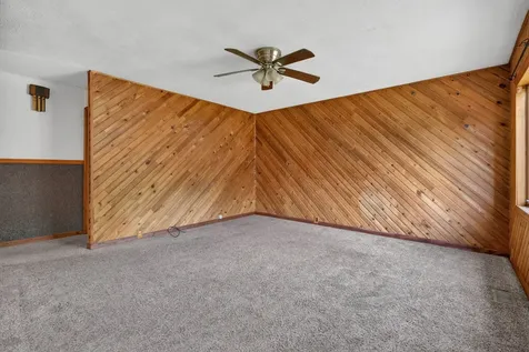 526 Laurel Avenue Romeoville IL 60446