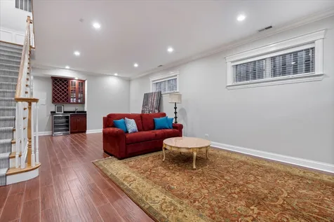 1925 West Berenice Avenue Chicago IL 60613