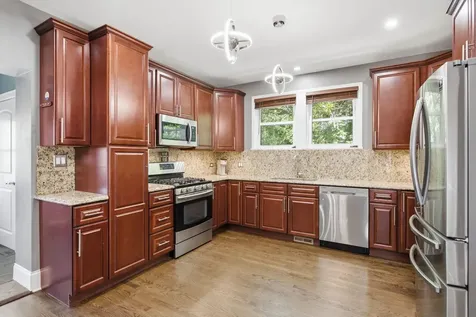 5800 West Giddings Street Chicago IL 60630
