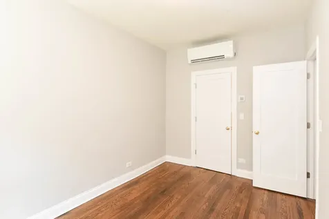 4708 North Racine Avenue Chicago IL 60640