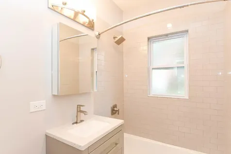 4708 North Racine Avenue Chicago IL 60640