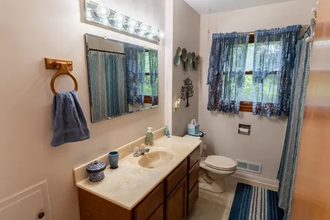 3931 Seward Avenue Rockford IL 61108