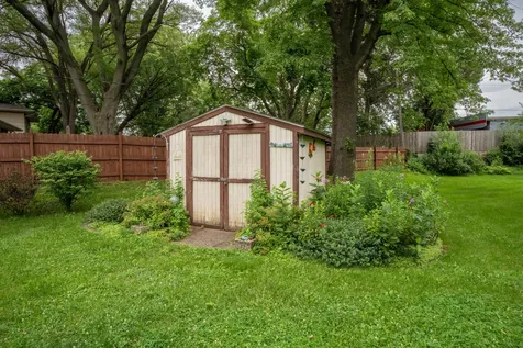 3931 Seward Avenue Rockford IL 61108