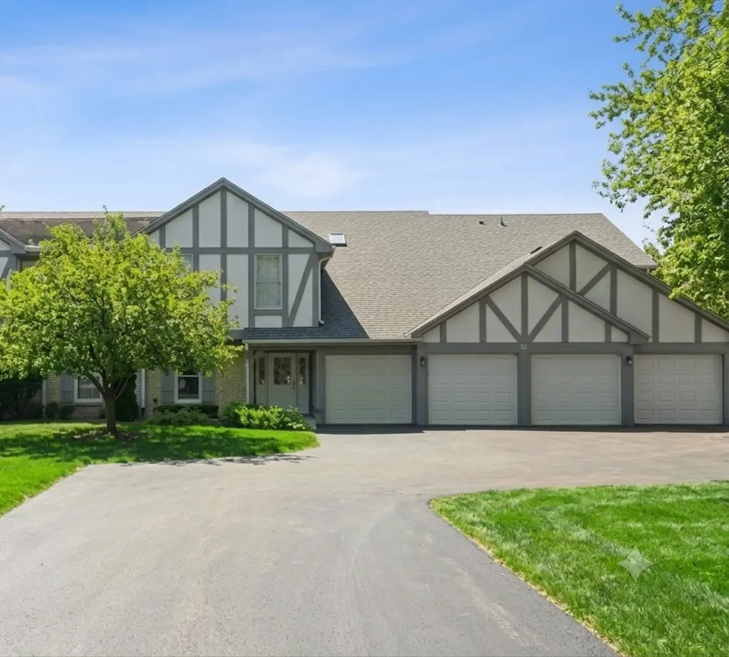 32 West Fern Court Palatine IL 60067