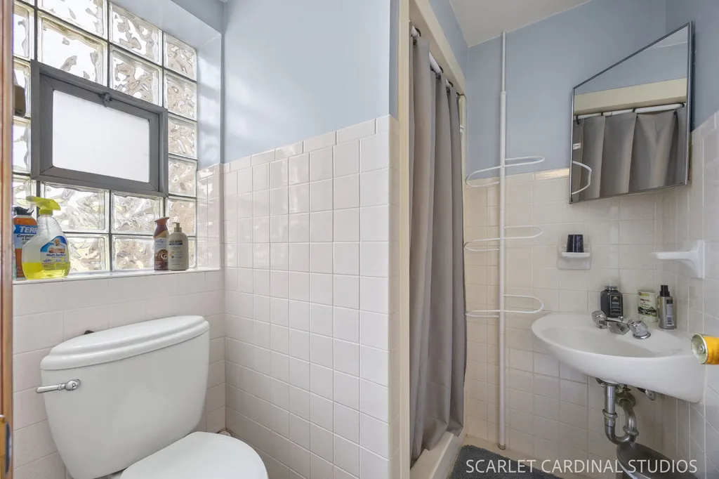120 West Madison Street Villa Park IL 60181