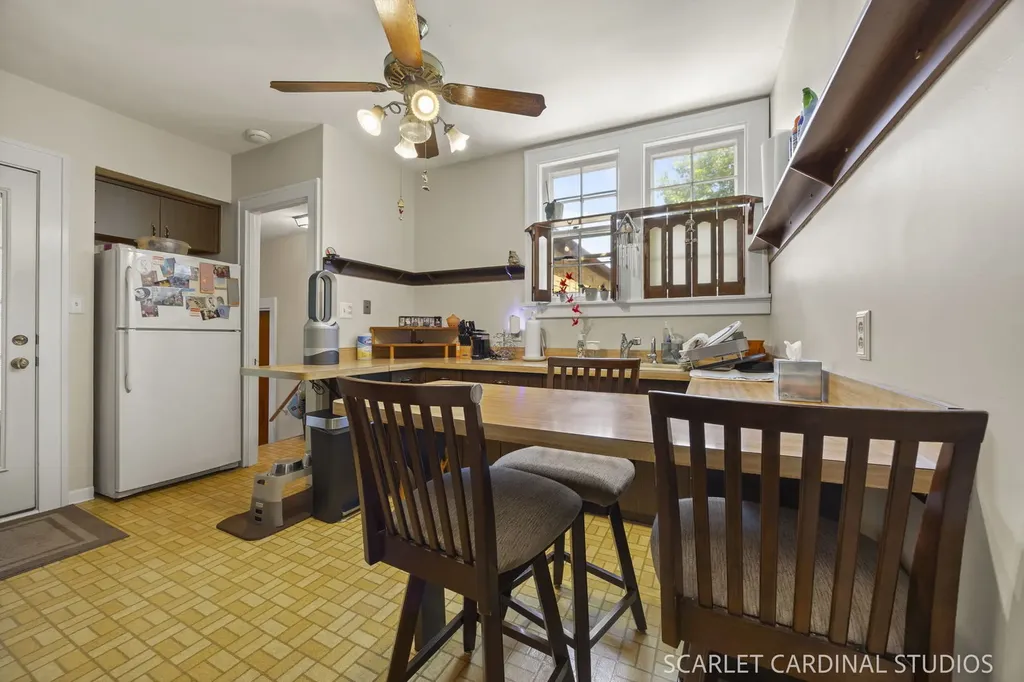 120 West Madison Street Villa Park IL 60181