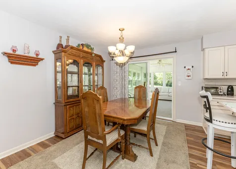 17028 Hubbard Road East Moline IL 61244