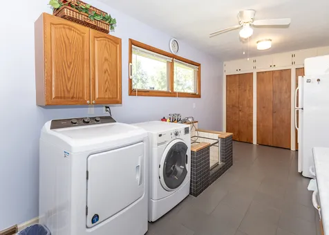 17028 Hubbard Road East Moline IL 61244