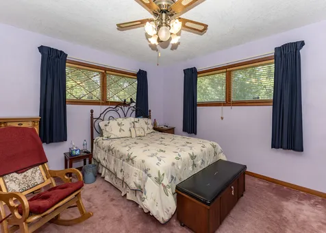 17028 Hubbard Road East Moline IL 61244
