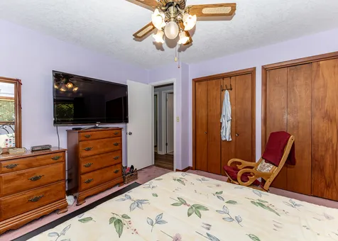 17028 Hubbard Road East Moline IL 61244