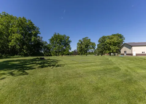 17028 Hubbard Road East Moline IL 61244