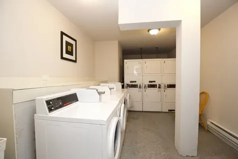 817 West Lakeside Place Chicago IL 60640