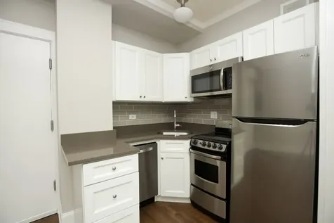 817 West Lakeside Place Chicago IL 60640
