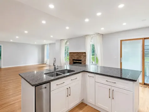 103 Brittany Drive Streamwood IL 60107