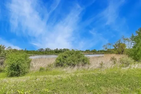 2724 Fieldcrest Drive Mundelein IL 60060