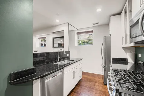 4457 North Magnolia Avenue Chicago IL 60640