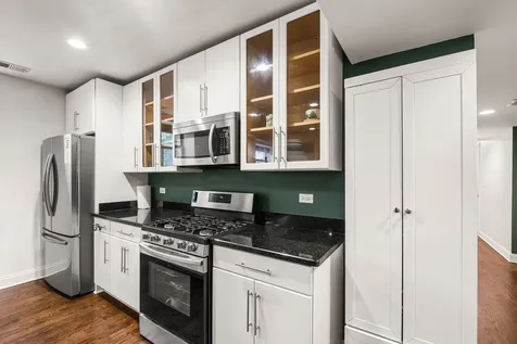 4457 North Magnolia Avenue Chicago IL 60640
