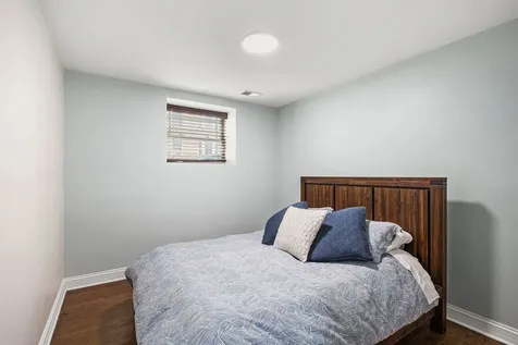 4457 North Magnolia Avenue Chicago IL 60640