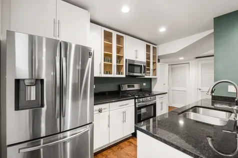 4457 North Magnolia Avenue Chicago IL 60640