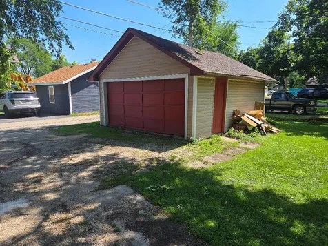 653 Whitley Avenue Joliet IL 60433