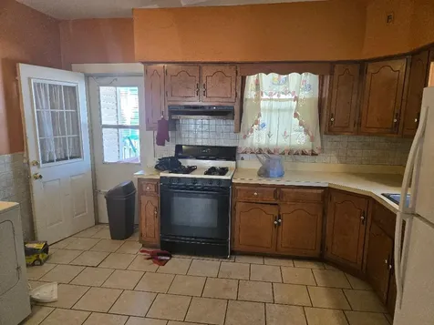 653 Whitley Avenue Joliet IL 60433