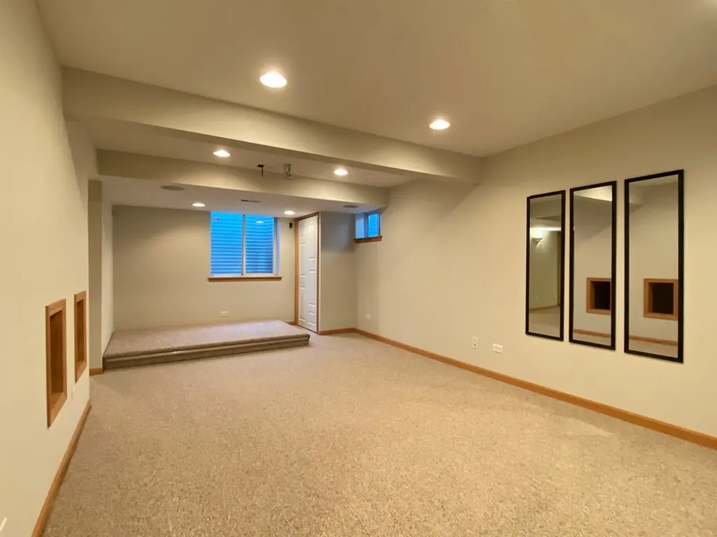 720 Kendridge Court Aurora IL 60502