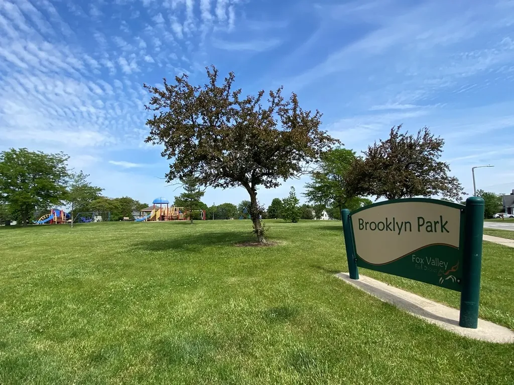 720 Kendridge Court Aurora IL 60502