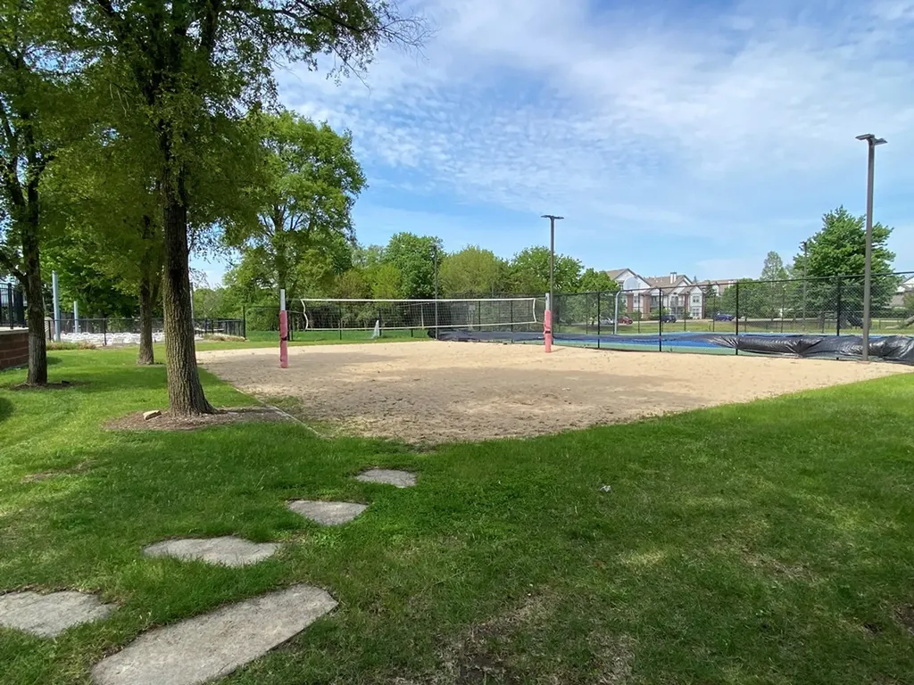 720 Kendridge Court Aurora IL 60502