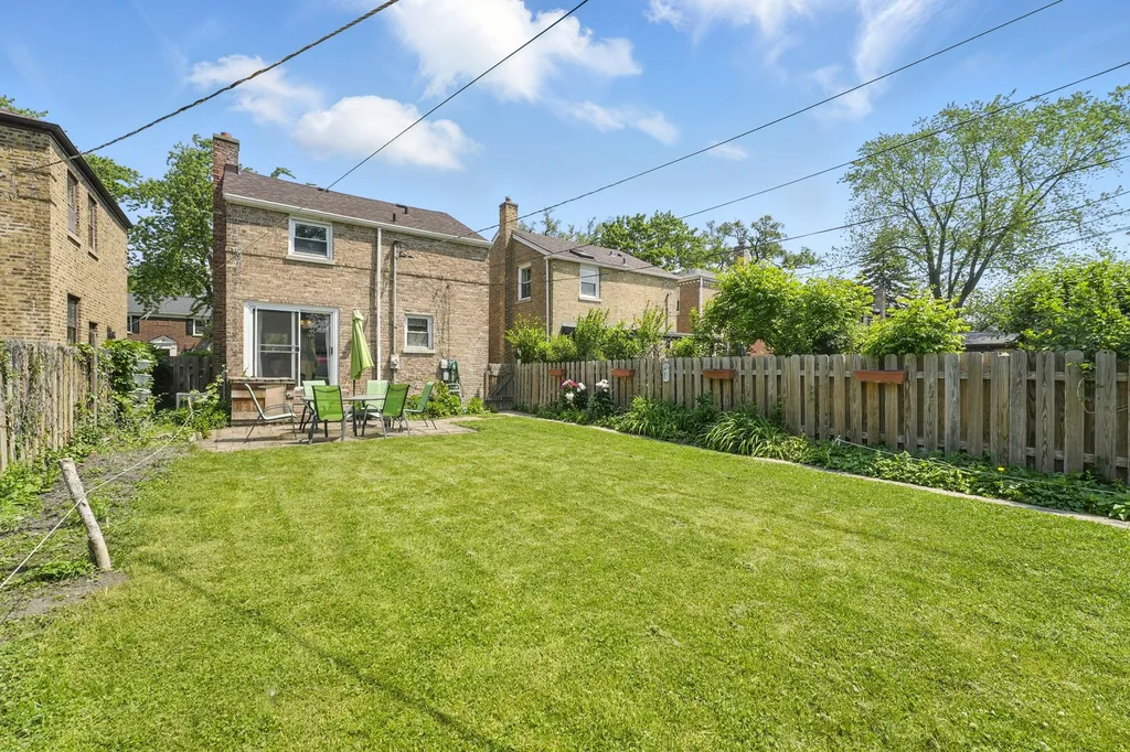 3831 Kirk Street Skokie IL 60076