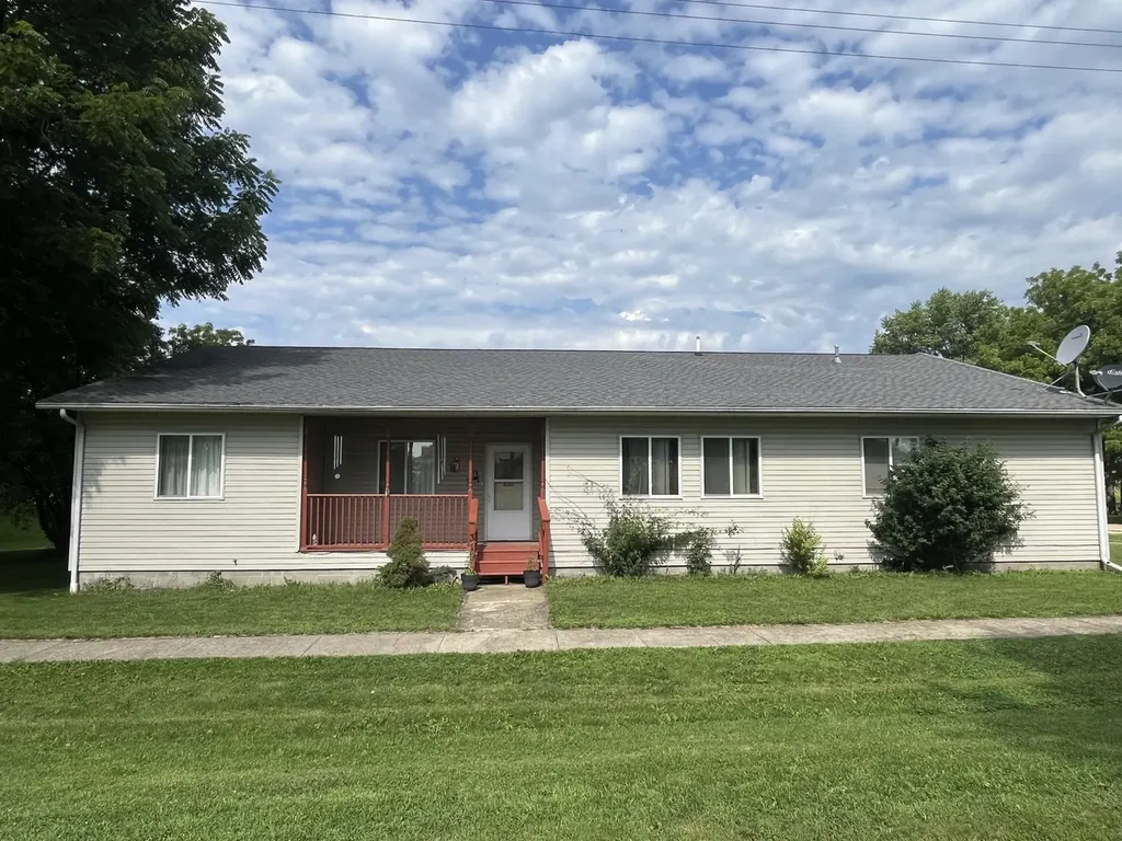 319 North 4th Street Neponset IL 61345
