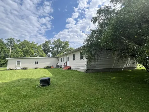 319 North 4th Street Neponset IL 61345