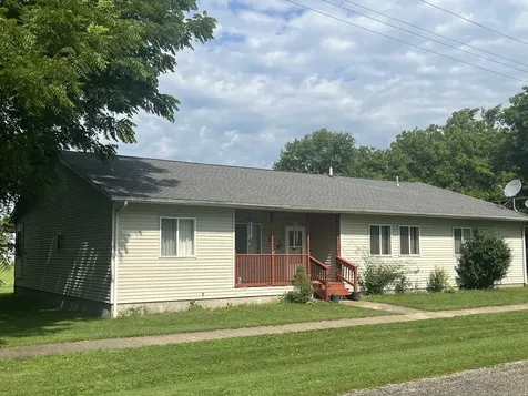 319 North 4th Street Neponset IL 61345