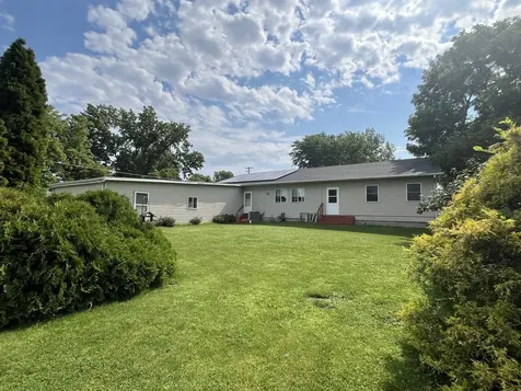 319 North 4th Street Neponset IL 61345