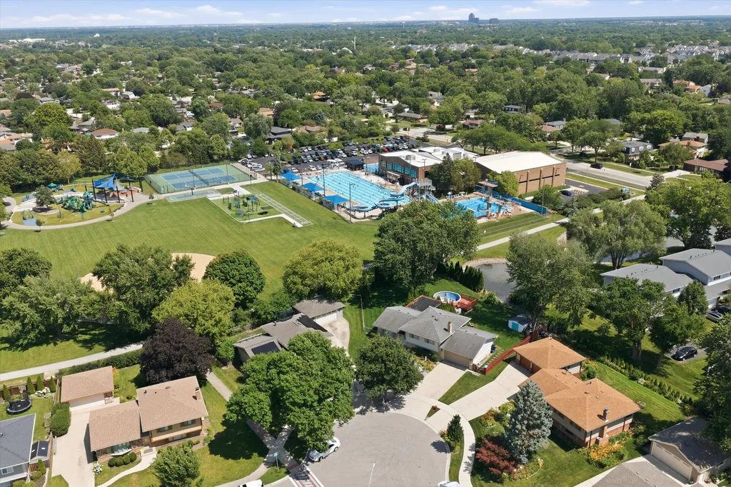 127 Barrett Lane Schaumburg IL 60193