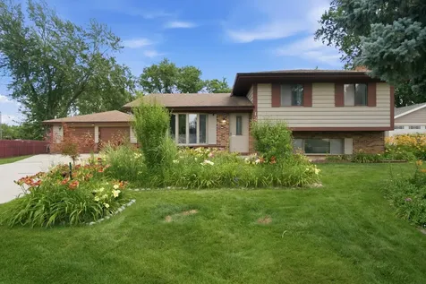 127 Barrett Lane Schaumburg IL 60193