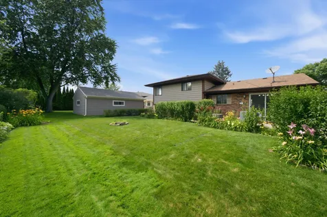 127 Barrett Lane Schaumburg IL 60193