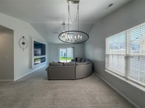 615 Corey Lane Champaign IL 61822