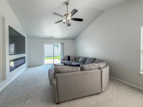 615 Corey Lane Champaign IL 61822