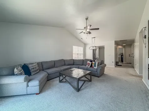 615 Corey Lane Champaign IL 61822