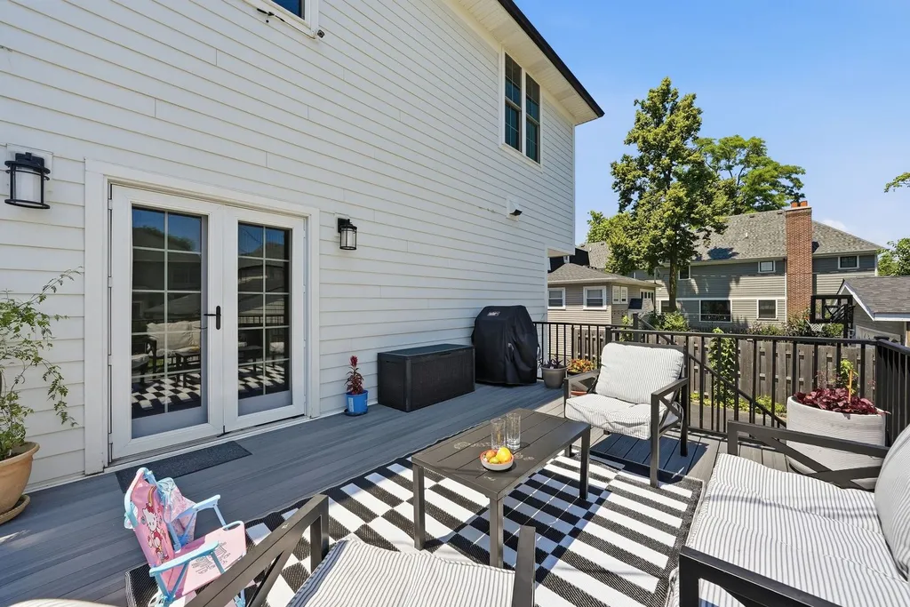 407 South West Avenue Elmhurst IL 60126