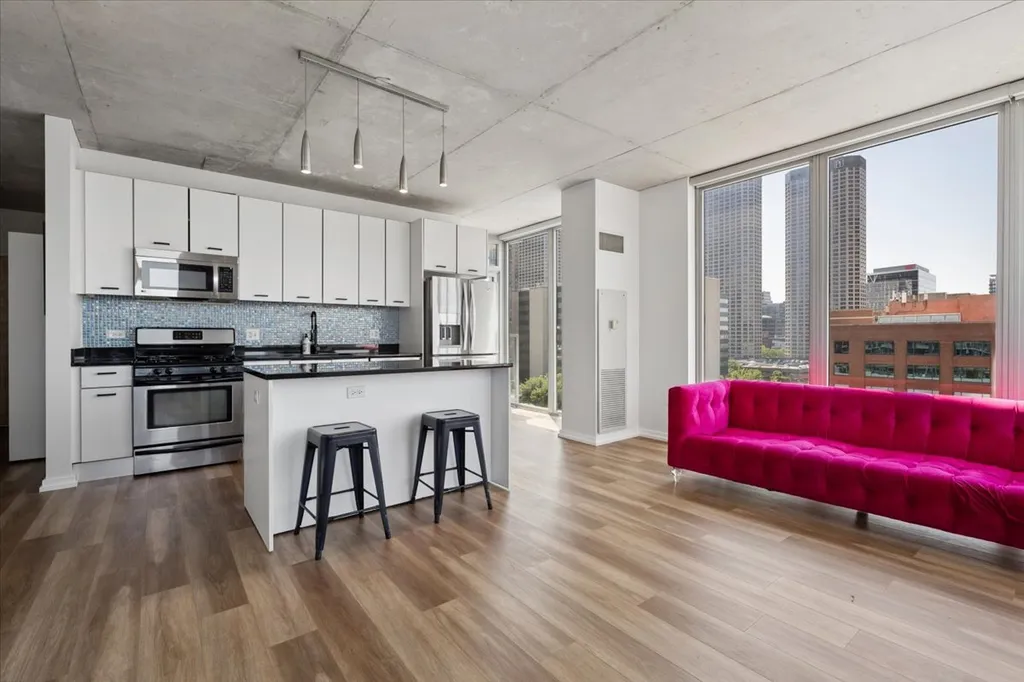 659 West Randolph Street Chicago IL 60661