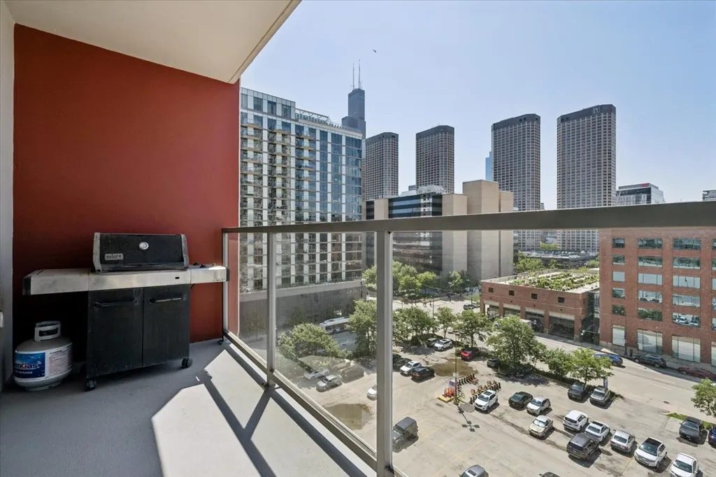 659 West Randolph Street Chicago IL 60661