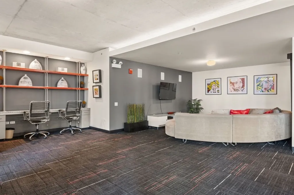 659 West Randolph Street Chicago IL 60661