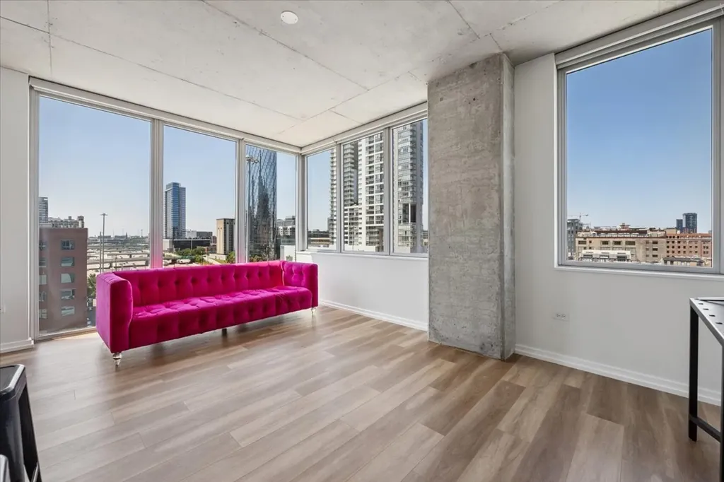 659 West Randolph Street Chicago IL 60661
